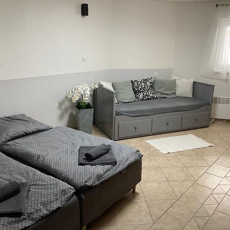 Apartmán Dědův sklep Hlohovec Exteriér fotografie